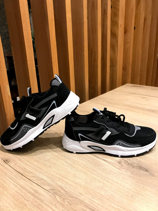 New Balance Black
